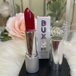 BUXOM FULL FORCE PLUMPING LIPSTICK: (0.12 oz./3.5 g.) Baller